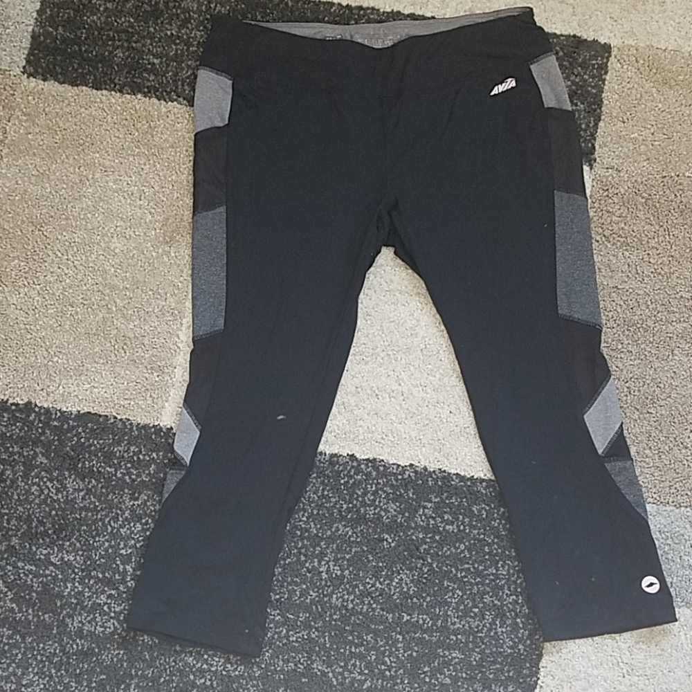 Avia Capri Leggings